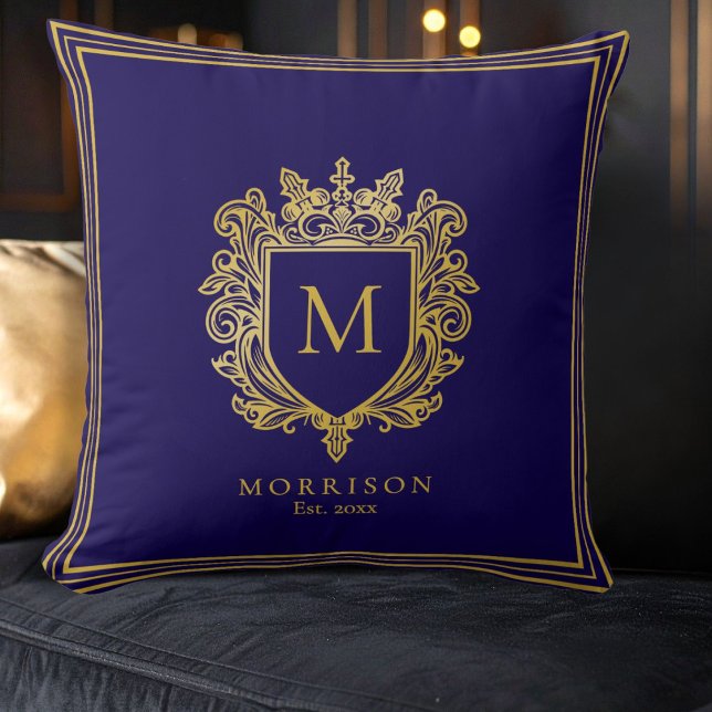 Oreiller à lancer de monogramme d'or (Gold Monogram Crest Blue Throw Pillow)
