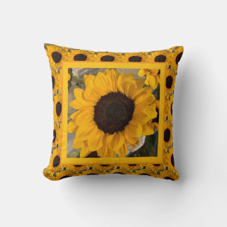 Oreiller à motif tournesol et carreaux de Buffalo