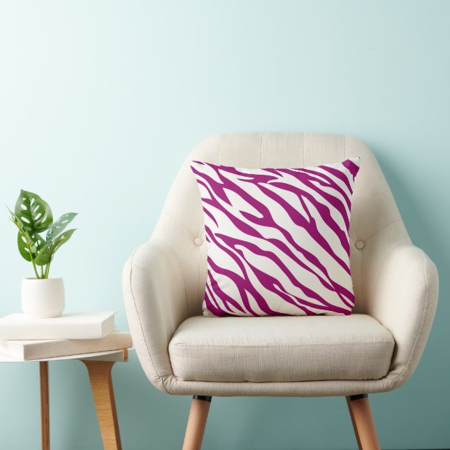 Oreiller à motif zèbre framboise et blanc cassé (Chaise)