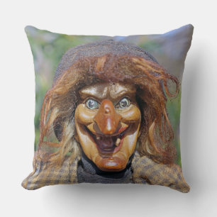Oreiller amusant visage de sorcière !