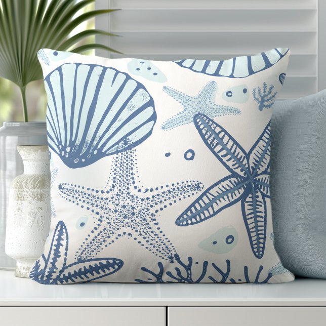 Oreiller blanc bleu côtier (Transform Your Room with Coastal Throw Pillows.)