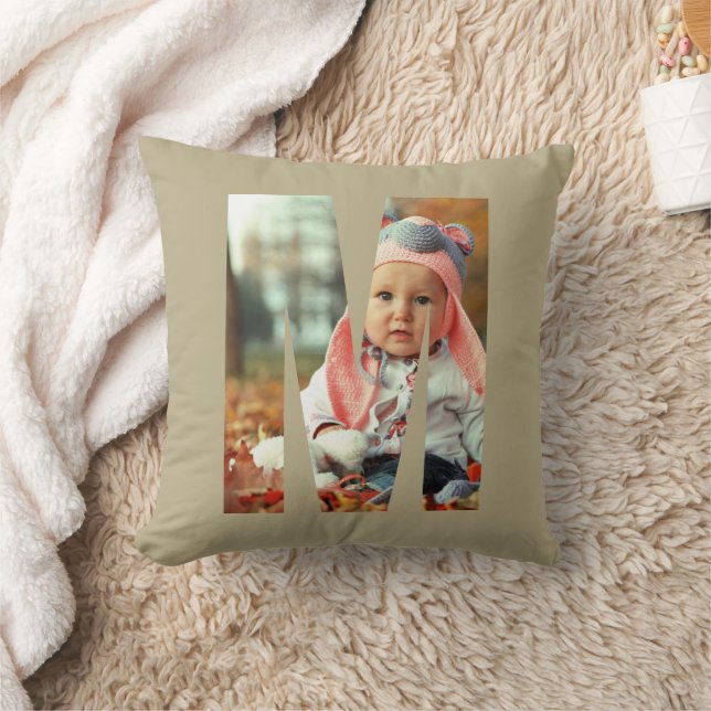 Oreiller de jet de photo initiale Tan Baby (Couverture)