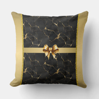 Oreiller de luxe noir et or marbré
