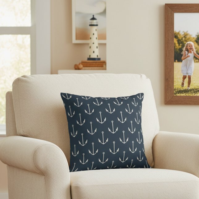 Oreiller décoratif 16x16 Ancres marines bleu marin (Navy blue anchor print throw pillow.)