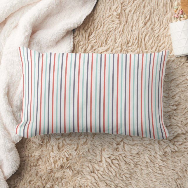 Oreiller en bois blanc avec motif à lignes vertica (Couverture)