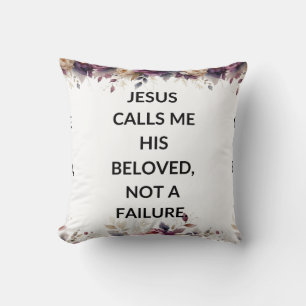 Oreiller floral avec une citation religieuse simpl