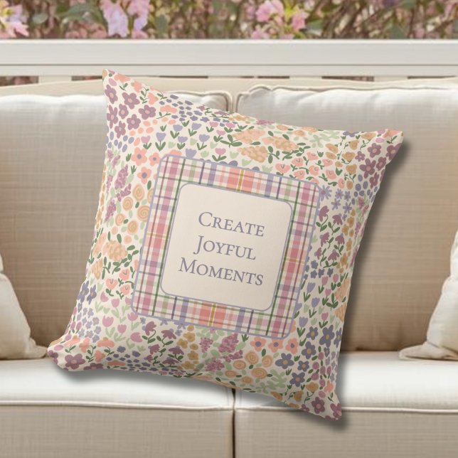 Oreiller Inspirant Patchwork Fleurs et Carreaux (Personalized Floral Plaid Throw Pillow – Create Joyful Moments Quote –  Inspirational Home Decor)