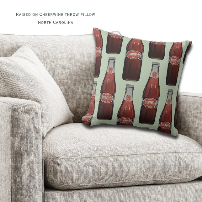 Oreiller jeté Cheerwine Retro Soda de Caroline du  (Carolina comfort with a splash of Cheerwine nostalgia. Personalized North Carolina Throw Pillow)