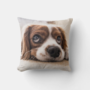 Oreiller jeté de chiot mignon
