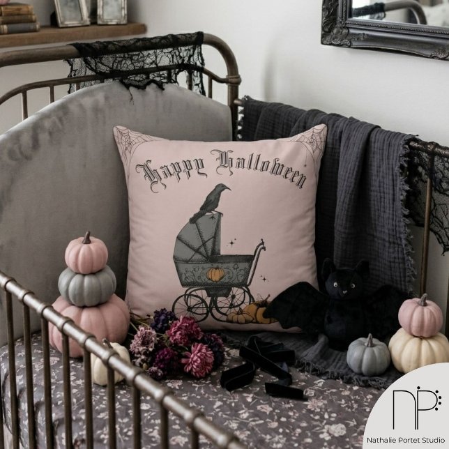 Oreiller jeté de promenade gothique Joyeux Hallowe (Gothic Halloween throw pillow, hand-drawn ink art, blush pink, personalized festive home decor)