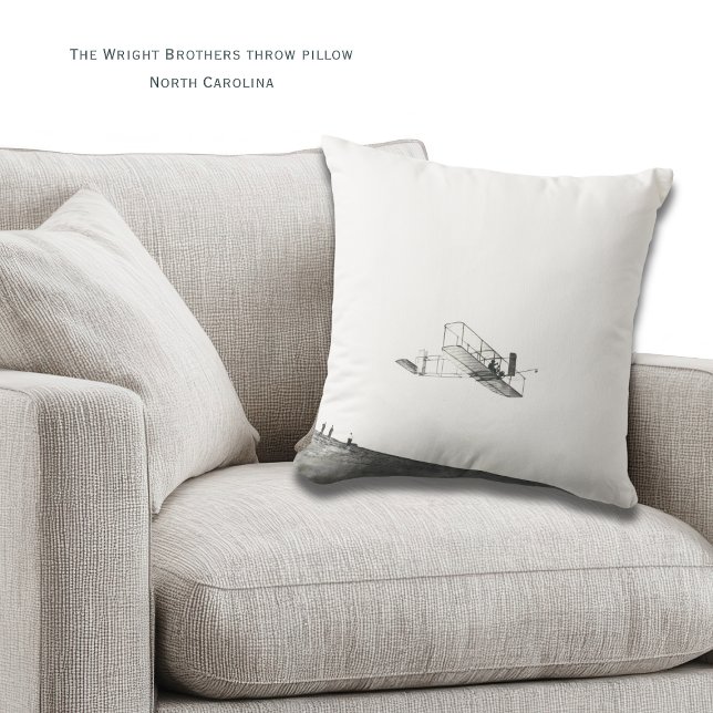 Oreiller jeté des frères Wright de Caroline du Nor (Where history meets home decor. The Wright Brothers Throw PIllow, personalized)