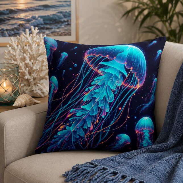 Oreiller jeté inspiré des méduses : Océan lumineux (Glowing Ocean: Jellyfish Inspired Throw Pillows)