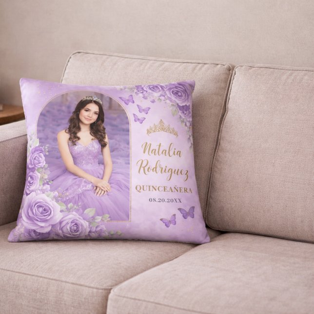 Oreiller jeté Quinceañera Violet Lilas (Créateur téléchargé)