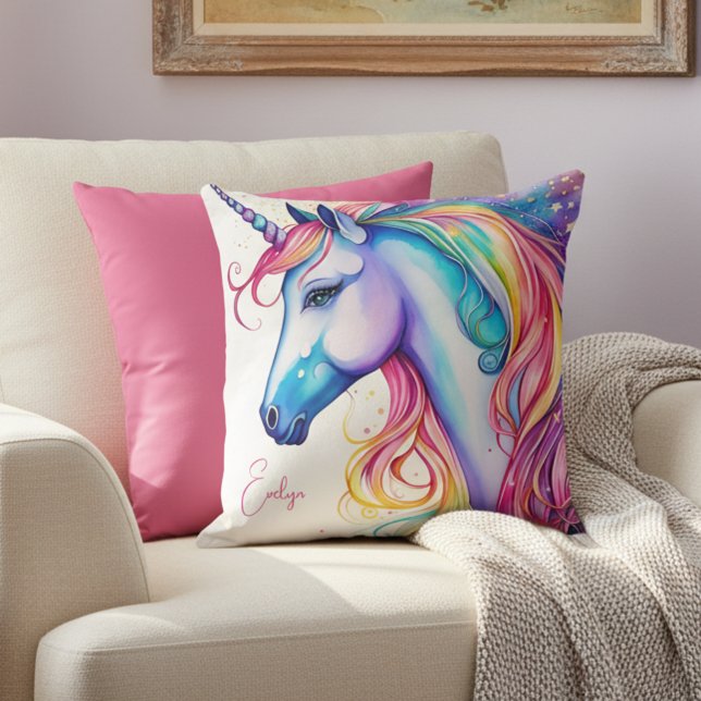 Oreiller Licorne avec Nom Personnalisé (Unicorn pillow - front and back.)