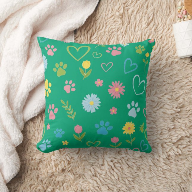 Oreiller pastel avec empreinte de patte et coeurs (Couverture)