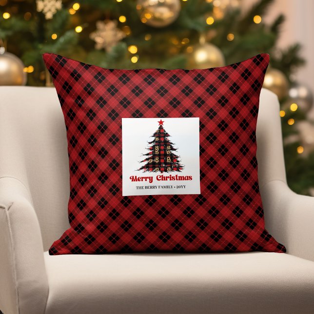 Oreiller personnalisé avec plaid rustique de vacan (Rustic Holiday Plaid Custom Family Name Pillow)