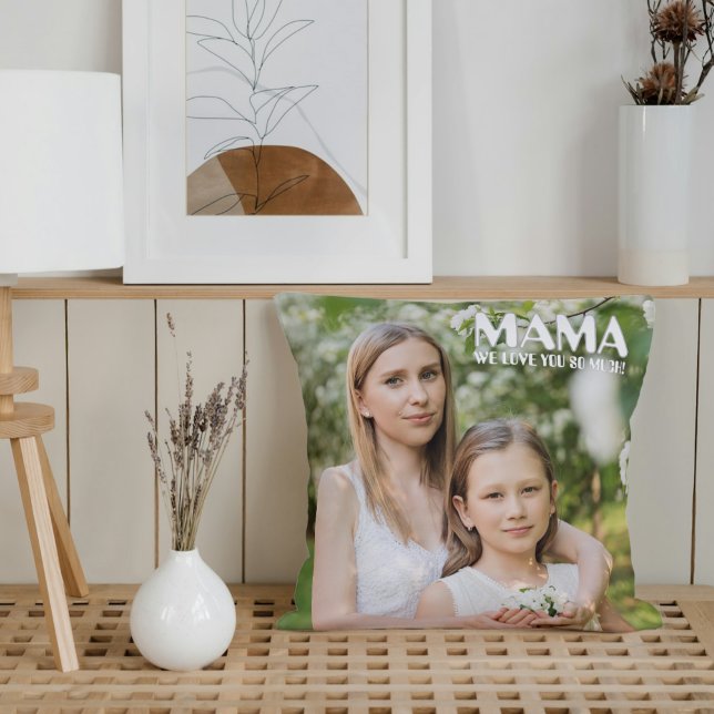 Oreiller personnalisé Boho « Mama » avec photo – 2 (Custom Boho “Mama” Photo Throw Pillow – 2 Photos)