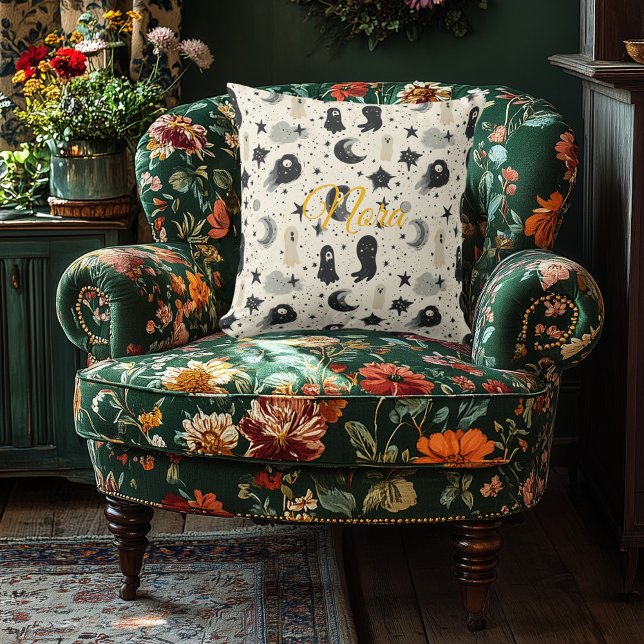 Oreiller personnalisé Celestial Ghosts avec nom (Créateur téléchargé)