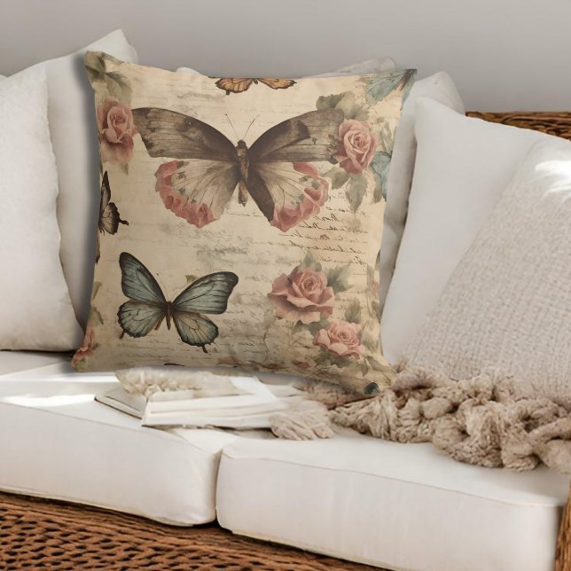 Oreiller vintage Floral et Papillon (Créateur téléchargé)