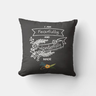 Oreillers à lancer faits avec effroi et merveilleu