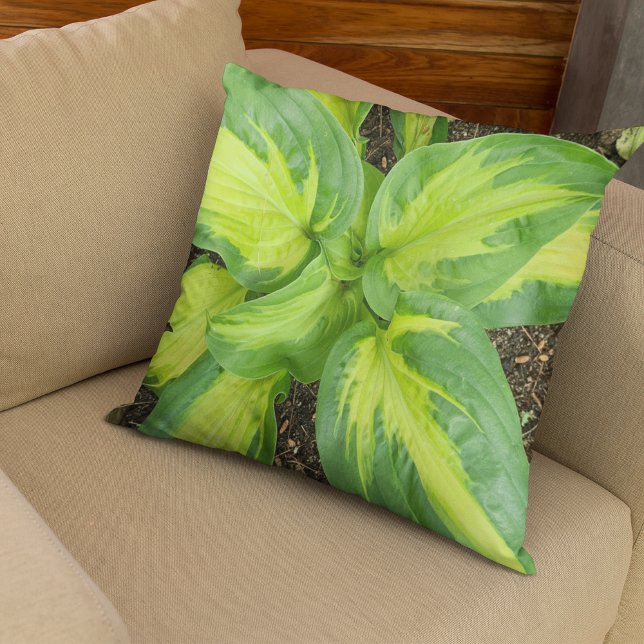 Oreillers à lancer monogramme vert vibreux (Hosta Leaves Throw Pillow)