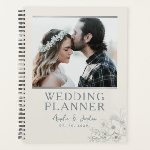 Organisateur de mariage aux fleurs sauvages