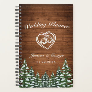 Organisateur de mariage en bois enneigé et pin de