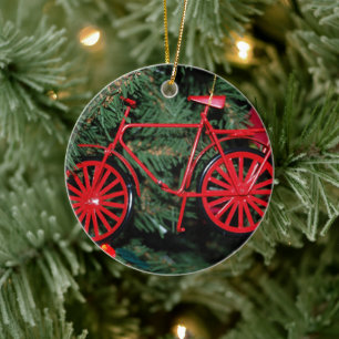 Ornement à vélo sur un arbre de Noël