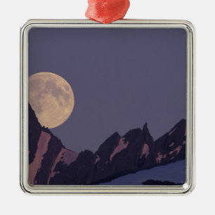Ornement Carré Argenté Alaska, montagnes Chugach La pleine lune se lève