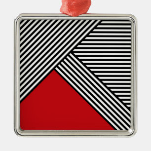 Ornement Carré Argenté Bandes noires et blanches avec triangle rouge