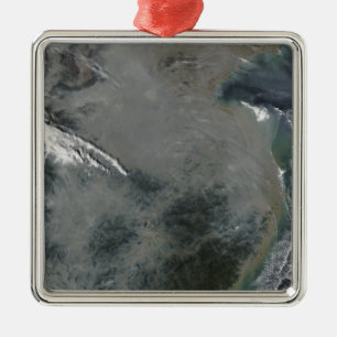 Ornement Carré Argenté Brume au-dessus de la Chine orientale