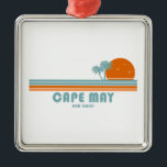 Ornement Carré Argenté Cape May New Jersey Sun Palm Trees<br><div class="desc">Le Cap May est la plus ancienne station balnéaire d'Amérique et une destination pour les plages,  le golf,  le shopping,  l'architecture victorienne et les loisirs de plein air.</div>