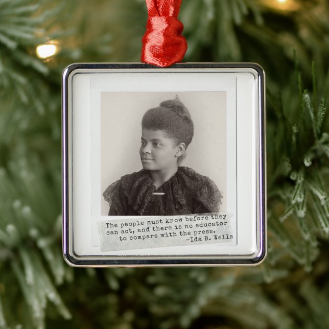 Ornement Carré Argenté Citation d'Ida B. Wells - Les grandes femmes noire (Arbre)