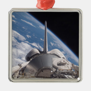 Ornement Carré Argenté Découverte de navette spatiale backdropped par la