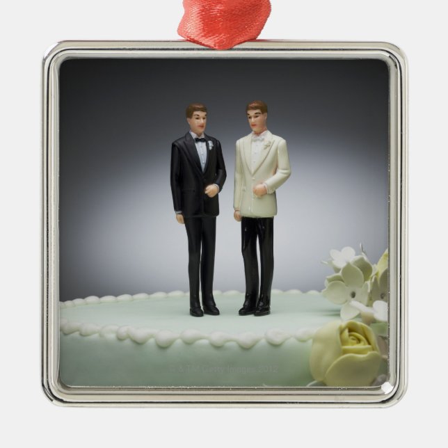 Ornement Carré Argenté Deux figurines de marié sur le gâteau de mariage (Devant)