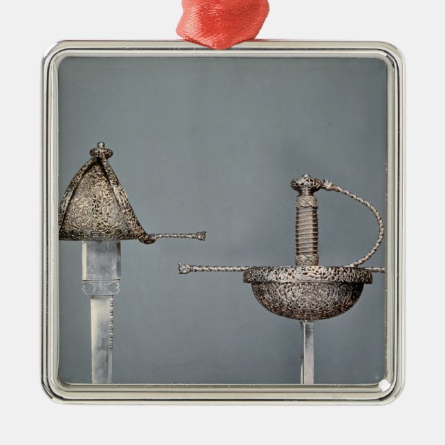 Ornement Carré Argenté Épées : rapière de tasse-hilted d'acier ciselé (Devant)