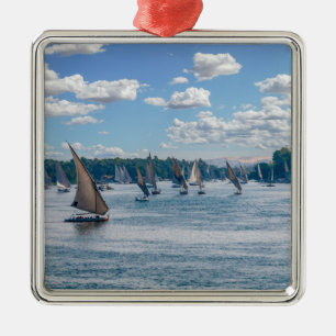 Ornement Carré Argenté Feluccas le long du Nil - Assouan, Egypte