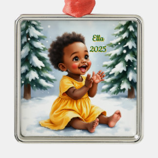 Ornement Carré Argenté Fille bébé Noël personnalisée assise dans la neige
