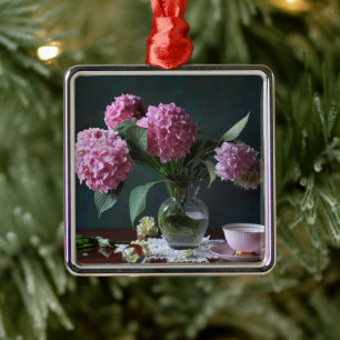 Ornement Carré Argenté Fleurs Hydrangées dans Vase
