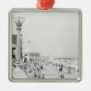 Ornement Carré Argenté Foules 2