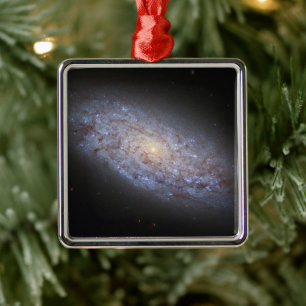Ornement Carré Argenté Galaxie naine Ngc 5949.