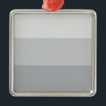 Ornement Carré Argenté Gris argenté rayé<br><div class="desc">Motif à rayures gris argenté classique et moderne.</div>
