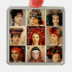 Ornement Carré Argenté Heures ukrainiennes