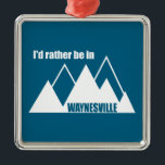 Ornement Carré Argenté I'd Rather Be In Waynesville Mountain<br><div class="desc">Nestled between the Great Smoky Mountains and the Blue Ridge Parkway, Waynesville North Carolina serves as a premier basecamp for high-altitude adventures ranging from technical mountain biking at Chestnut Mountain to world-class fly fishing in the pristine Pigeon River. Adrenaline seekers can also tackle the rugged backcountry trails of the Shining...</div>