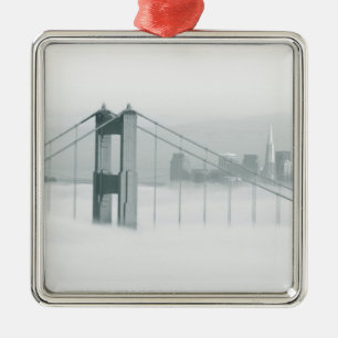 Ornement Carré Argenté Le brouillard envahit la baie de San Francisco 2