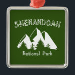 Ornement Carré Argenté Le Parc national de Shenandoah<br><div class="desc">Avec Skyline Drive,  des montagnes sans fin et une faune variée,  Shenandoah a tout pour vous !</div>