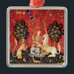 Ornement Carré Argenté Lion D'ENFANCE ET D'UNICORN, Fleurs D'Imaginaires,<br><div class="desc">Tapisserie ancienne tissée à Bruxelles vers 1500.Fleurs tourbillonnantes vertes avec une princesse et licorne,  élaboration numérique et design par Bulgan Lumini.</div>