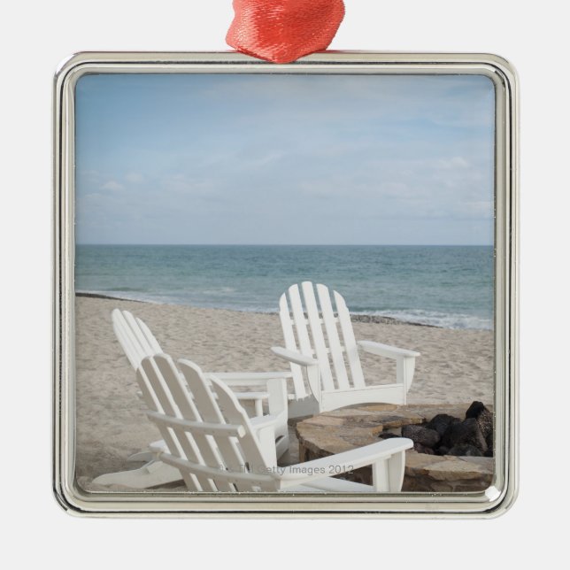 Ornement Carré Argenté maison du front de mer avec des chaises (Devant)