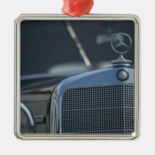 Ornement Carré Argenté Mercedes antique 4