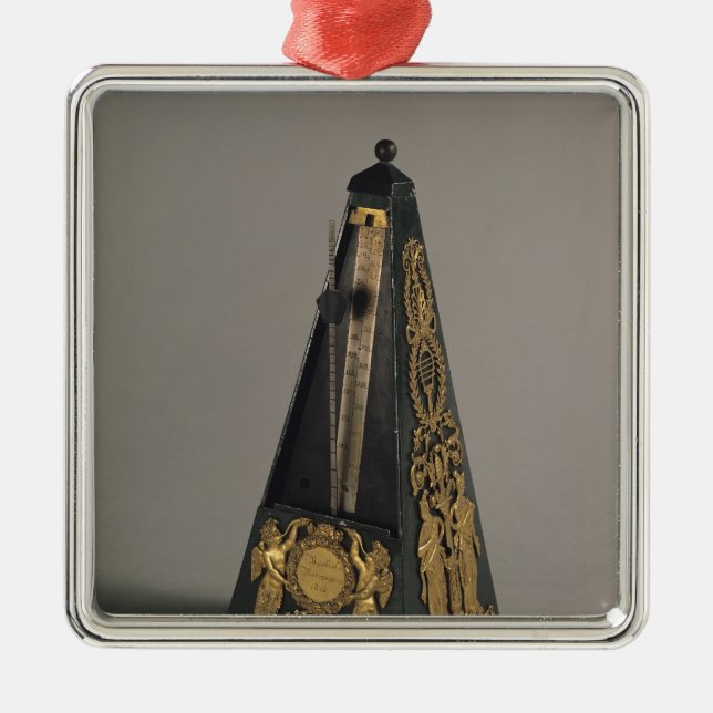 Ornement Carré Argenté Métronome pyramidal, 1815 (Devant)